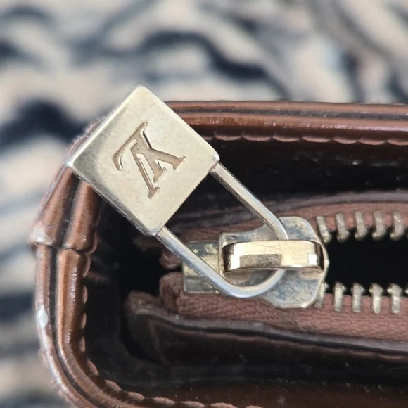 Authentic LV Vernis Zip Top Tote